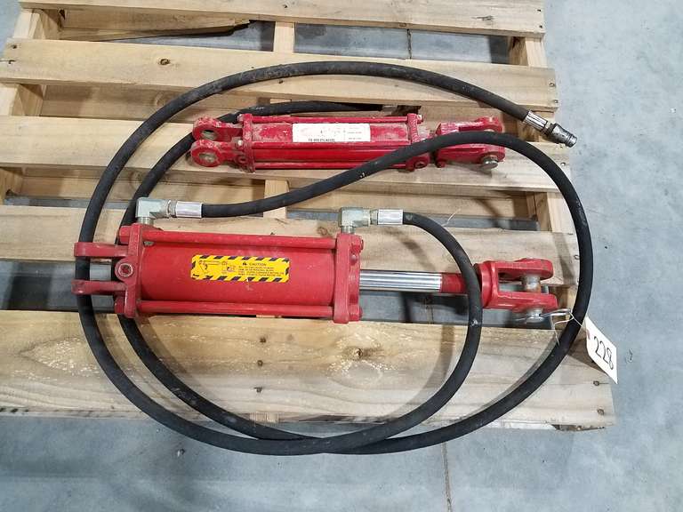 Vérin Hydraulique à Tiges Filetées (Tie-Rod) 2"x8" - Double Effet, 2500 PSI, Norme ASAE, Neuf