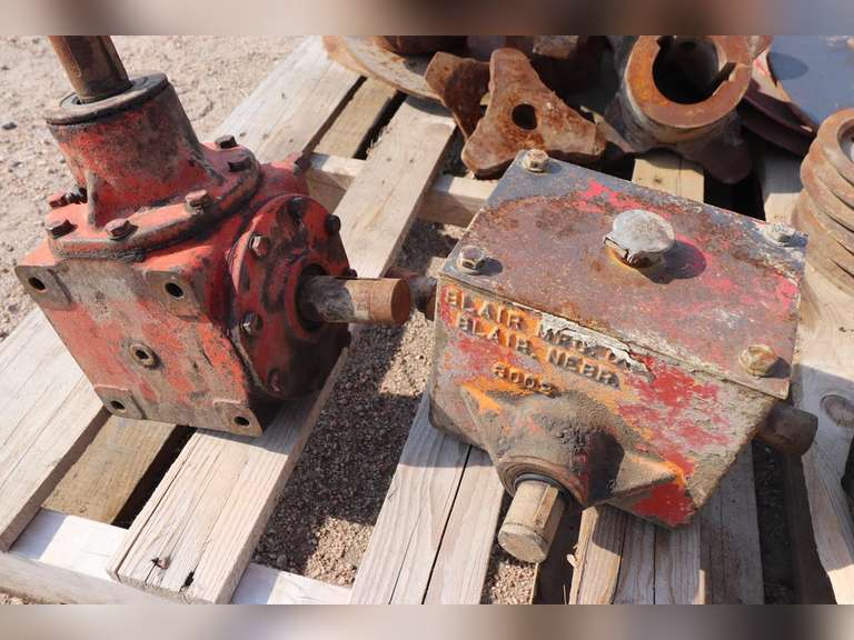 Kelly Ryan manure spreader parts Adam Marshall Land & Auction, LLC
