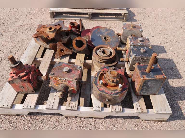 Kelly Ryan manure spreader parts Adam Marshall Land & Auction, LLC