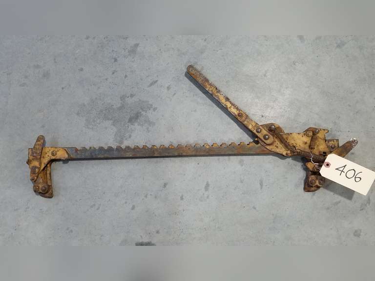 Fence Stretcher Adam Marshall Land & Auction, LLC