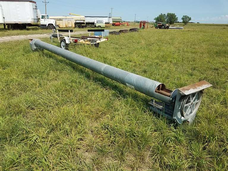 Grain auger, 10" Adam Marshall Land & Auction, LLC