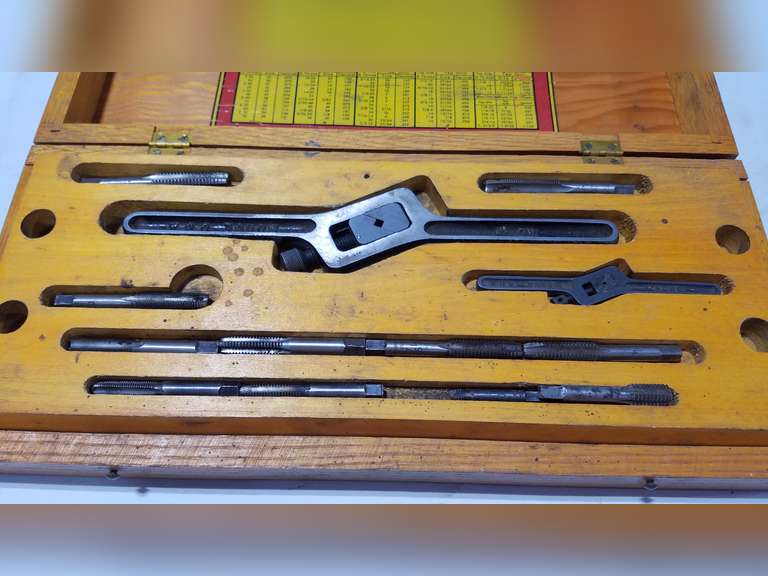 Vintage Morse Tools Tap & Die Set W/Wooden Case Adam Marshall Land