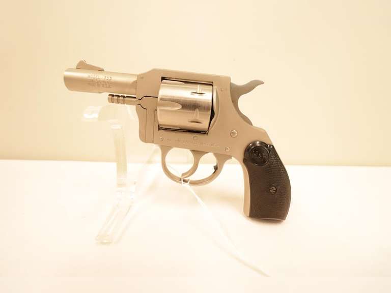 H & R Model 733 Revolver 32 S&W Long W/Kolpin Camo Holster SN