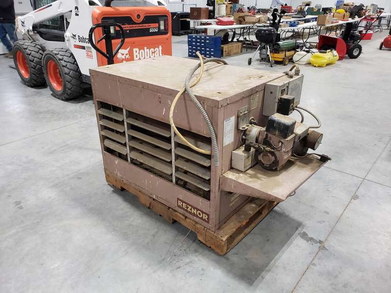 Reznor Oil Burner Heater with 300 Gallon Used Oil Tank on Stand w/ pump
