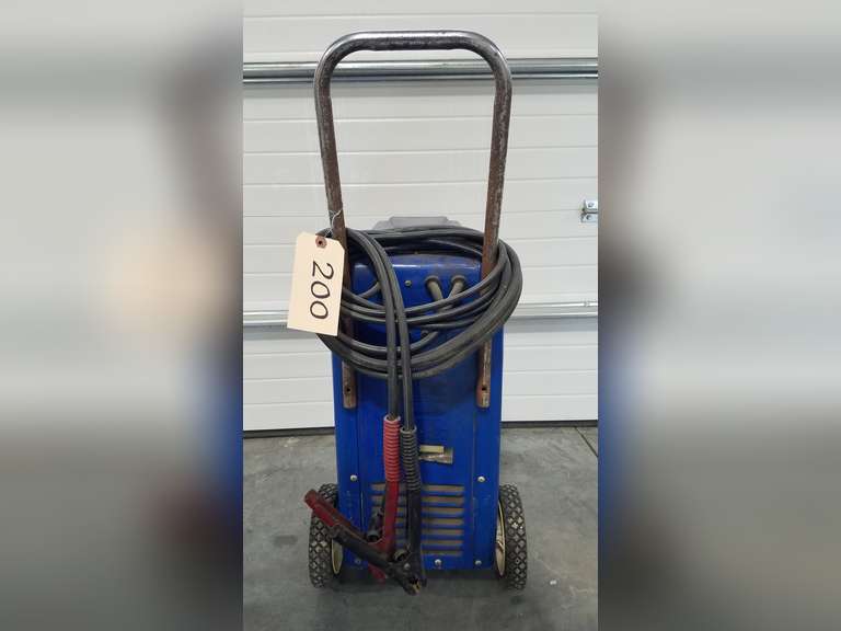 Associated Model 6001A Battery Charger Adam Marshall Land & Auction, LLC