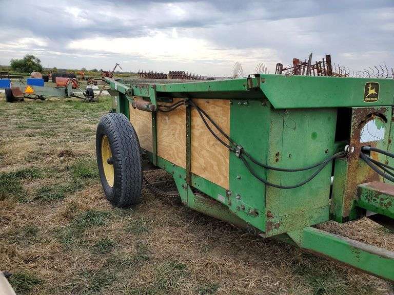 John Deere Manure Spreader 350 Adam Marshall Land & Auction, LLC