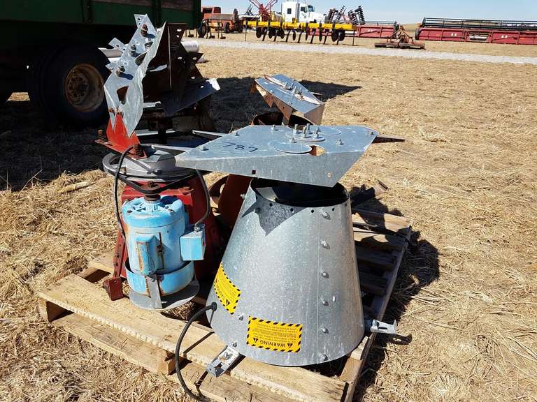 (3) Bin Grain Spreaders Adam Marshall Land & Auction, LLC