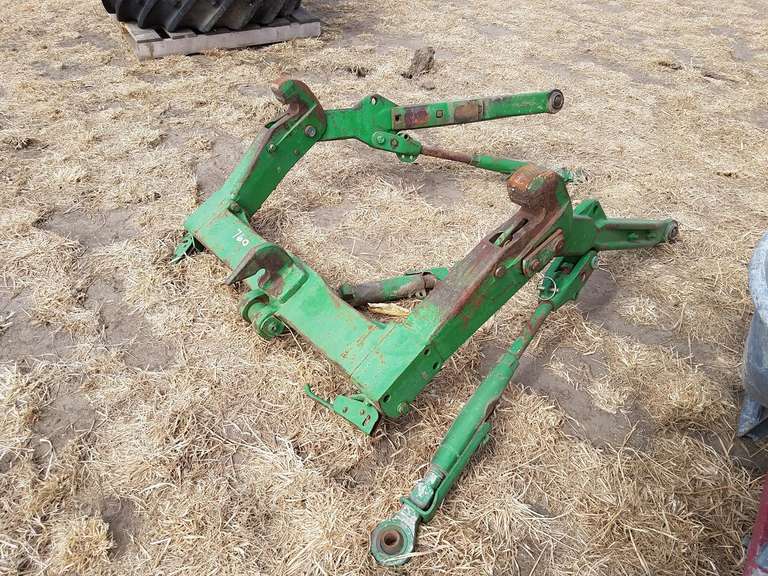 John Deere Quick Hitch with 3pt. Arms Adam Marshall Land & Auction, LLC