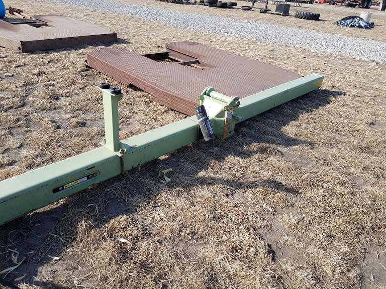 Orthman 30FT folding toolbar (12R30 Planter) Adam Marshall Land