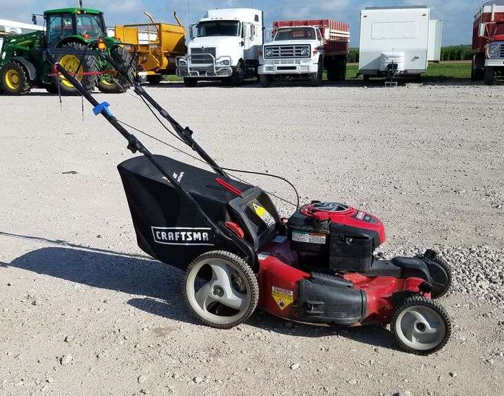 Sears Craftsman SelfPropelled / Front Wheel Gear Drive Mower W/Bag