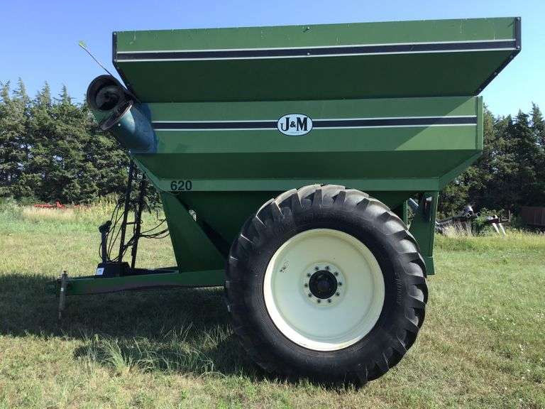 J&M 620 Bushel Grain Cart Adam Marshall Land & Auction, LLC