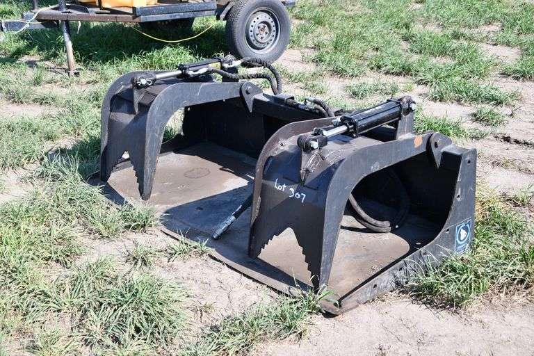 Used Wolverine 72" Grapple Bucket Adam Marshall Land & Auction, LLC