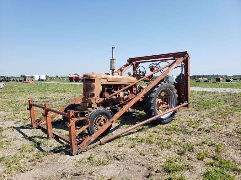 1944 Farmall M 2156 w/ Farmhand F10 Loader Adam Marshall Land