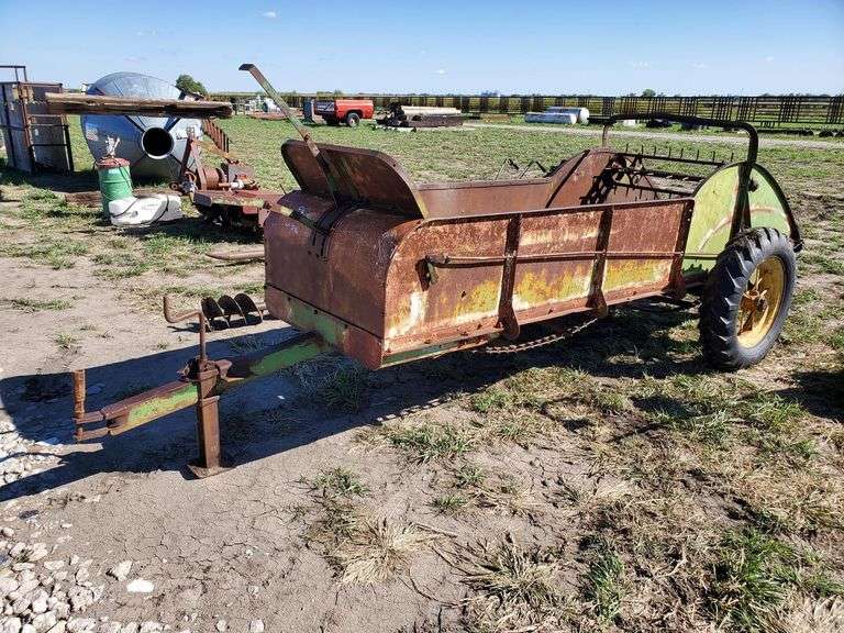 John Deere Manure Spreader Adam Marshall Land & Auction, LLC