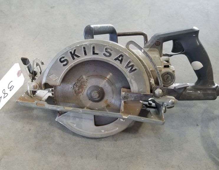 Skilsaw 71/4" Worm Drive Saw Adam Marshall Land & Auction, LLC