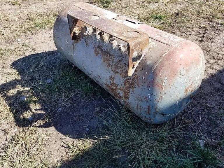30 gal Propane Tank Adam Marshall Land & Auction, LLC