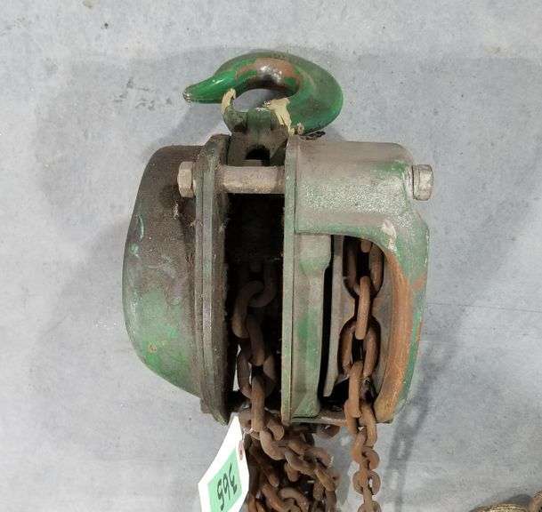 Jet L80 Manual Chain Hoist 11/2 Ton Adam Marshall Land & Auction, LLC