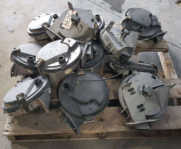 (12) John Deere Vacuum Seed Meters Adam Marshall Land & Auction, LLC