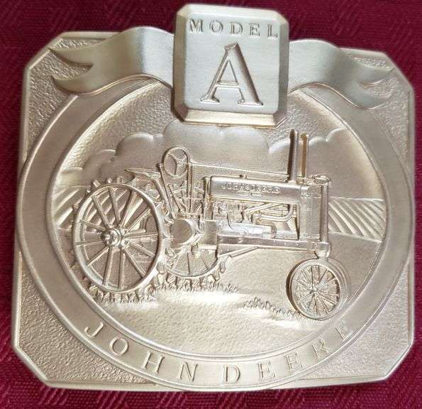 (2) John Deere Belt Buckles. 1989 04236000 and 1990 17506000 Adam
