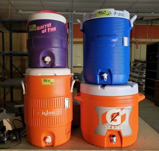 (4) Assorted Insulated Drink Containers Adam Marshall Land & Auction, LLC