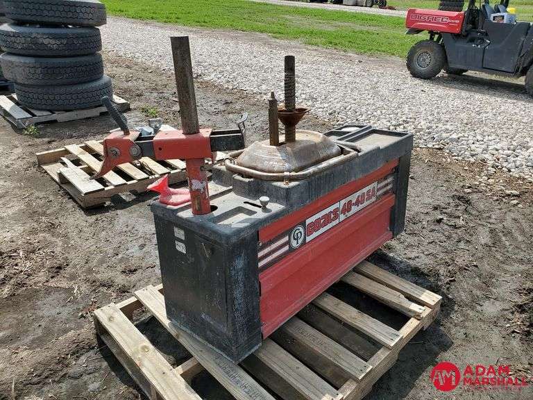 Coats 4040 SA Tire Machine & Adapters Adam Marshall Land & Auction, LLC
