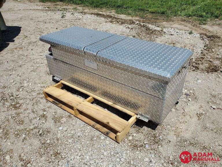 30 Gallon Fuel Tank Tool Box Combo Adam Marshall Land & Auction, LLC