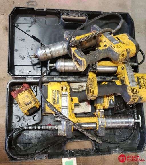 DeWalt (2) 20V Cordless Grease Guns W/(1) Battery & (1)18V Grease Gun