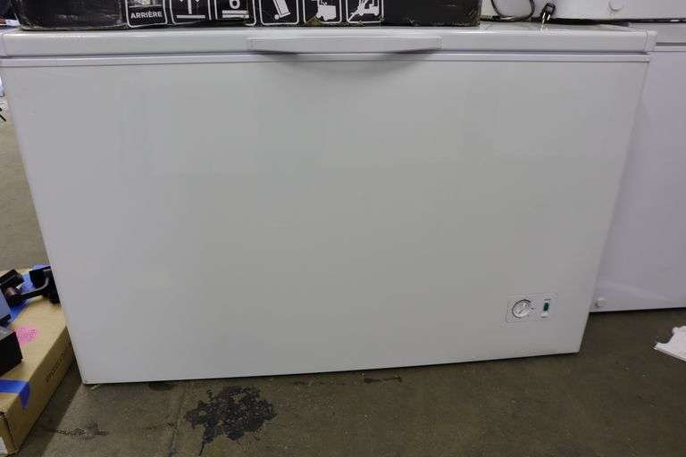 Chest FreezerDoes Not WorkSold AsIs Matthews Auctioneers