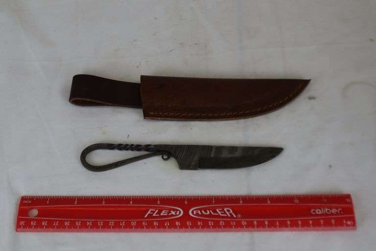 Damascus Knife Made in Pakistan Matthews Auctioneers