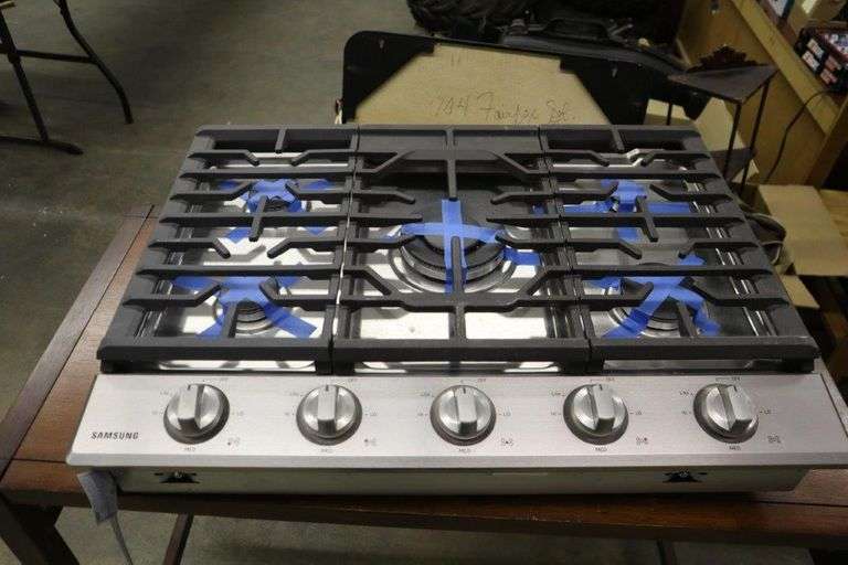 NEW Samsung Gas Stove Insert Matthews Auctioneers