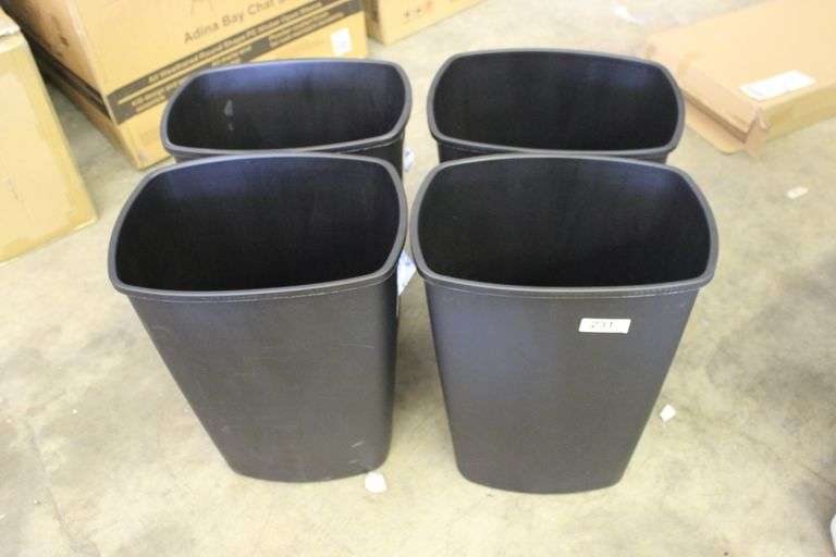 4 13 Gal Trash Cans (Missing the lids) Matthews Auctioneers