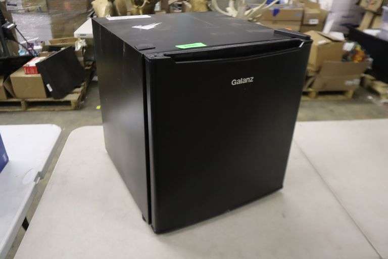 Galanz mini refrigerator Read Description Matthews Auctioneers