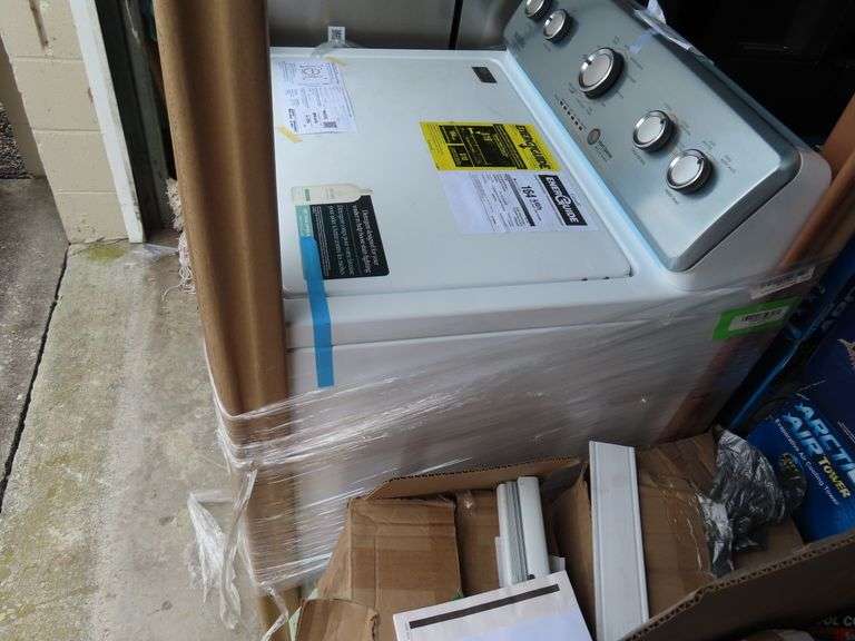 Maytag 4.2 cu ft HighEfficiency Top Load Washer with agitator (White