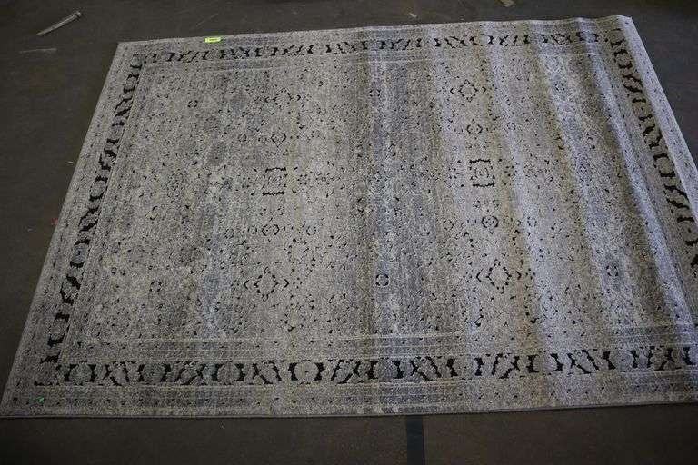 7'6"x5'3" Area Rug Matthews Auctioneers