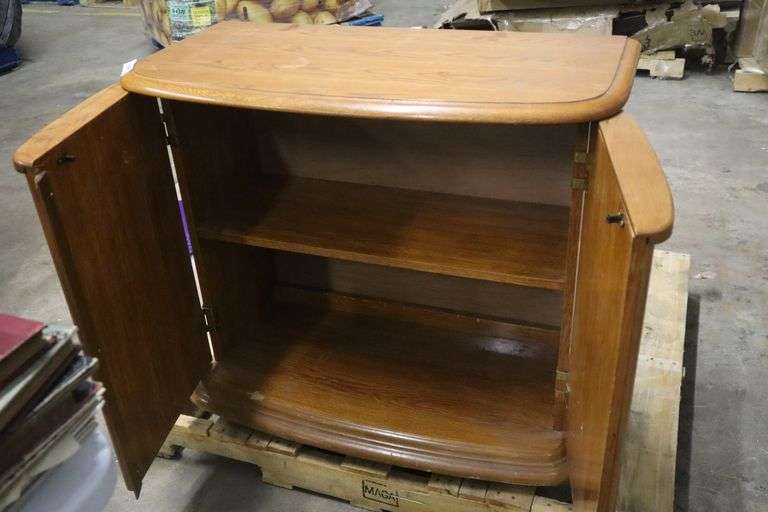 Antique wooden Matthews Auctioneers