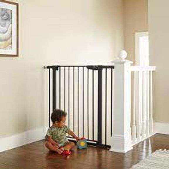 Baby Safety gate Matthews Auctioneers