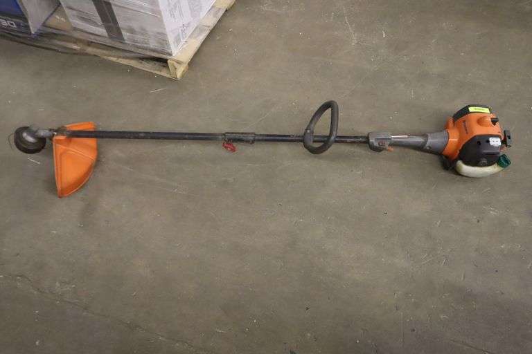 Husqvarna Weedeater Read Description Matthews Auctioneers
