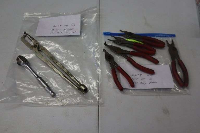 Snap On set of 5 snap ring pliers and Snap On 3/8 Ratchet and Drum