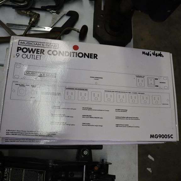 Musician's Gear power conditioner 9 outlet Matthews Auctioneers