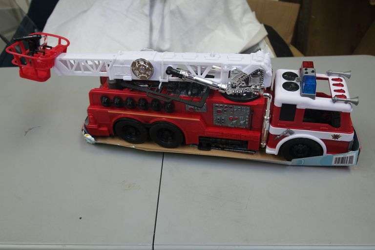 KID CONNECTION FIRE TRUCK PLAY SET Matthews Auctioneers