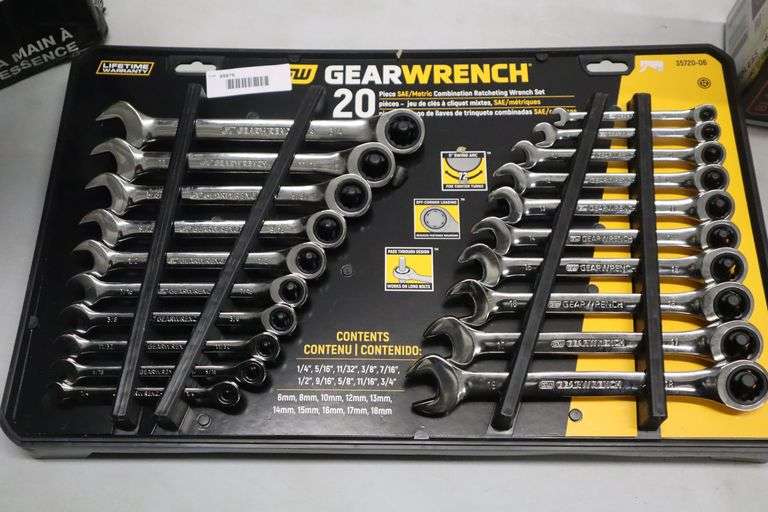Gear Wrench 20 pc combination ratcheting wrench set Matthews Auctioneers
