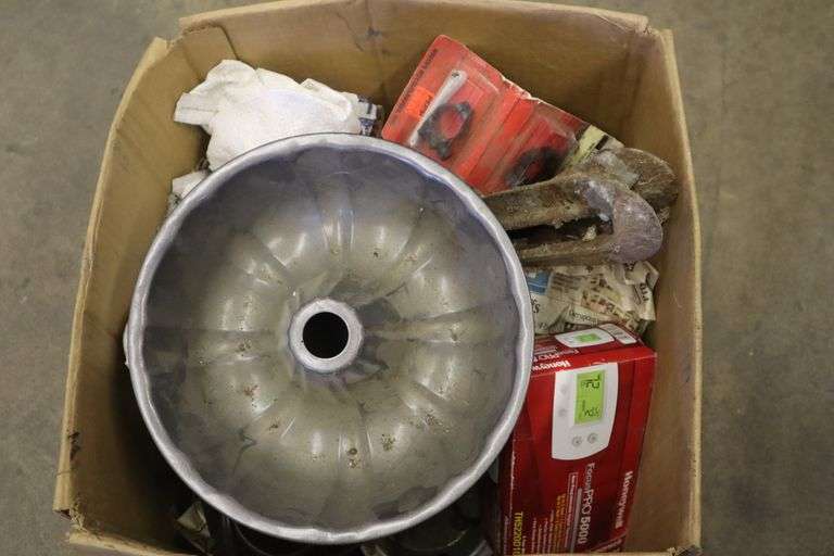 Group lot of assorted used items Matthews Auctioneers