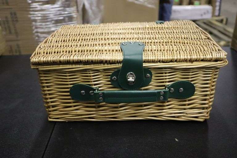 Picnic basket kit Matthews Auctioneers