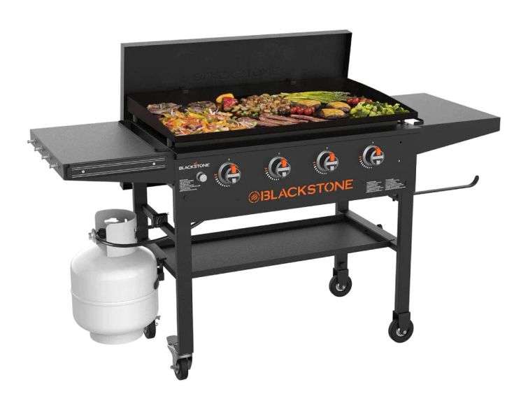 Blackstone 36" Griddle with hard cover and folding shelves Matthews