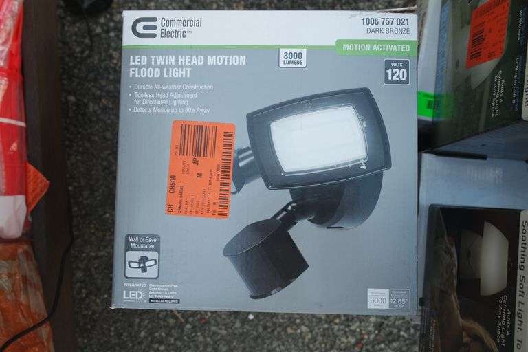 COMMERCIAL ELECTRIC 30Watt Bronze Outdoor Integrated LED Twin Head