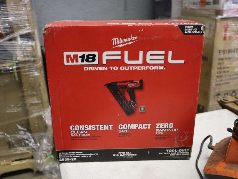 Milwaukee M18 Fuel 15 gauge finish nailer Tool only. Has been used