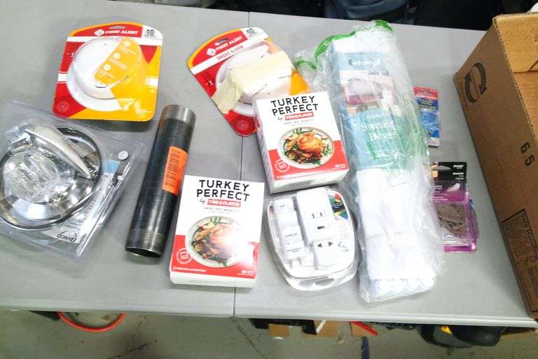 GROUP LOT OF ASSORTED ITEMS SOLD AS-IS - Matthews Auctioneers