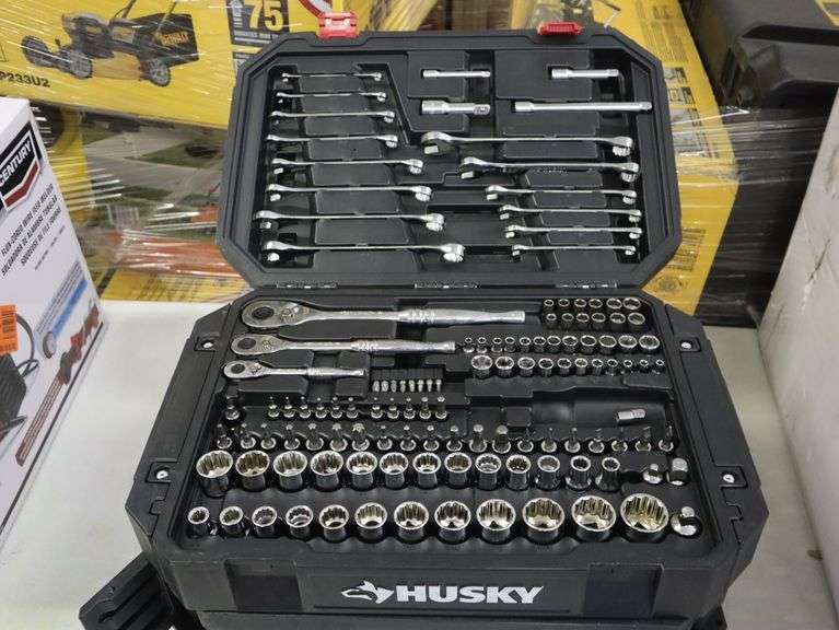 Husky mechanic tool set Missing pieces Matthews Auctioneers