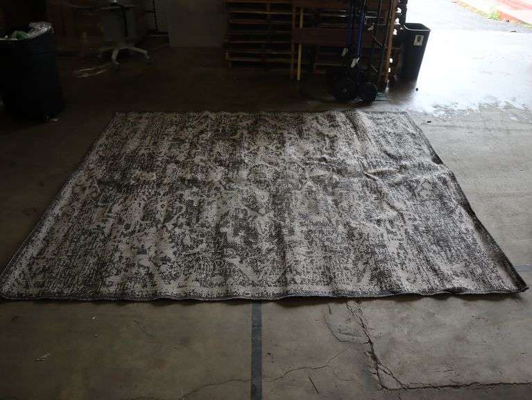 8'x10' Area Rug Matthews Auctioneers
