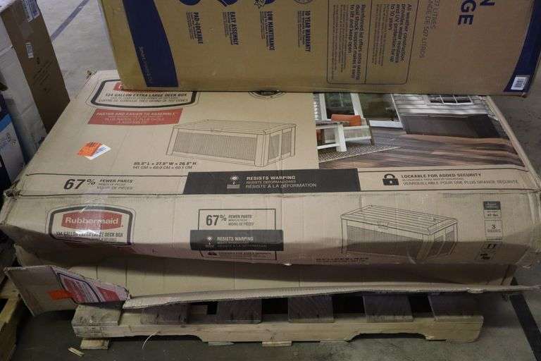 Rubbermaid 134 gallon extra large deck box Matthews Auctioneers